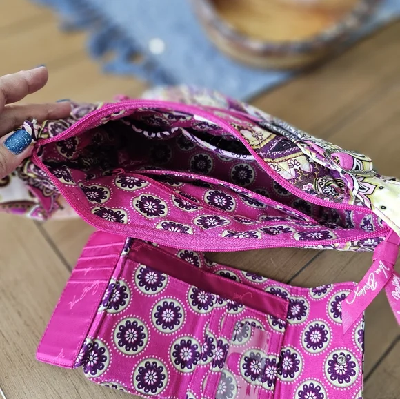 Vera Bradley "Frannie" bag and matching wallet in "Very Berry Paisley" print - Picture 6 of 13